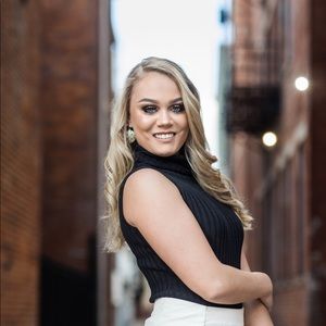 Meet your Posher, Jasmine